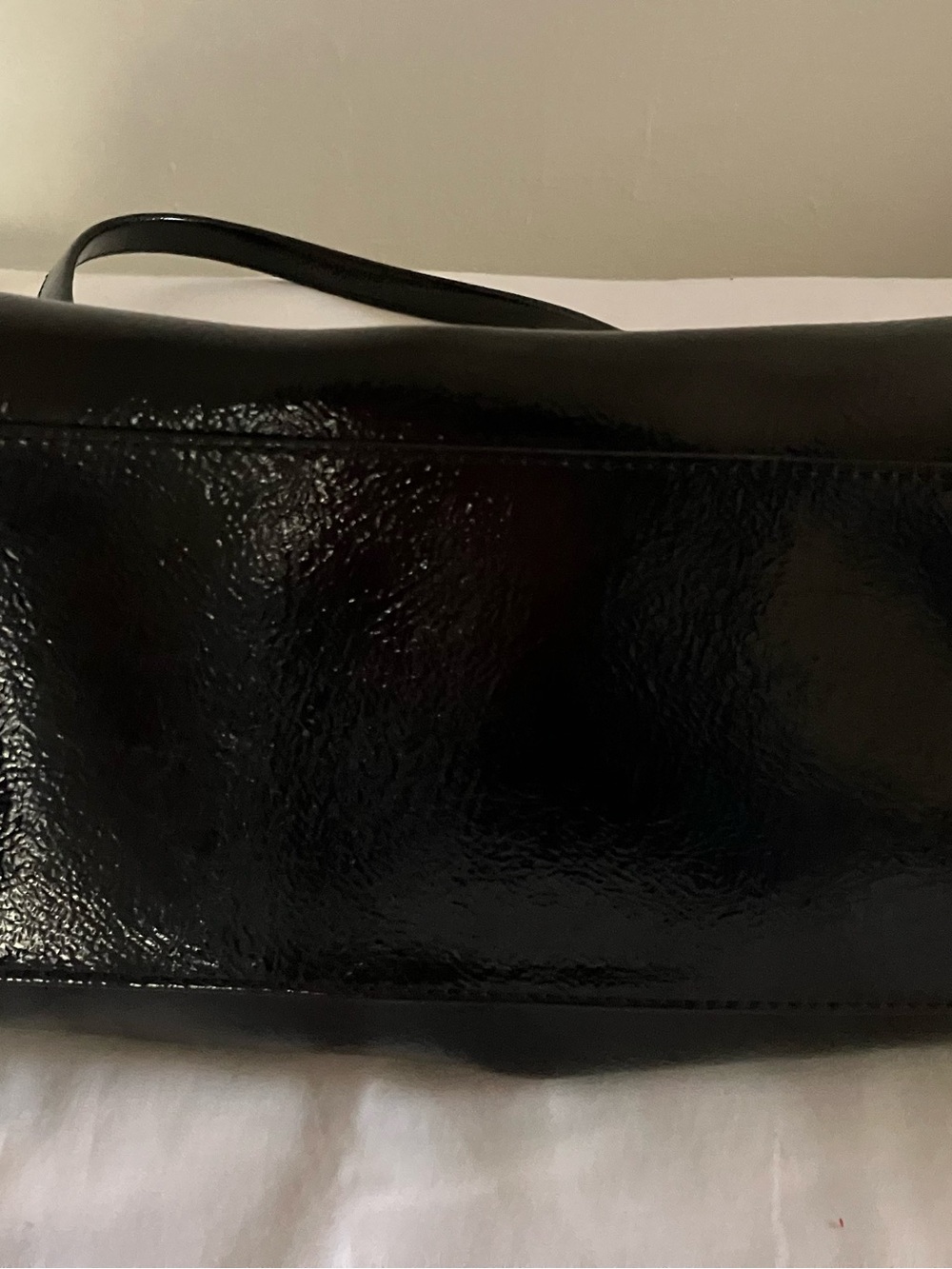 LOFT Black Patent Kiss-Lock Frame Clutch - Picture 4 of 11
